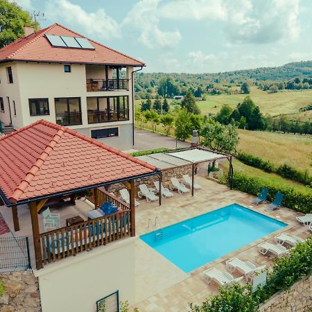 Hotel Jankovi Dvori Rakovica Esterno foto