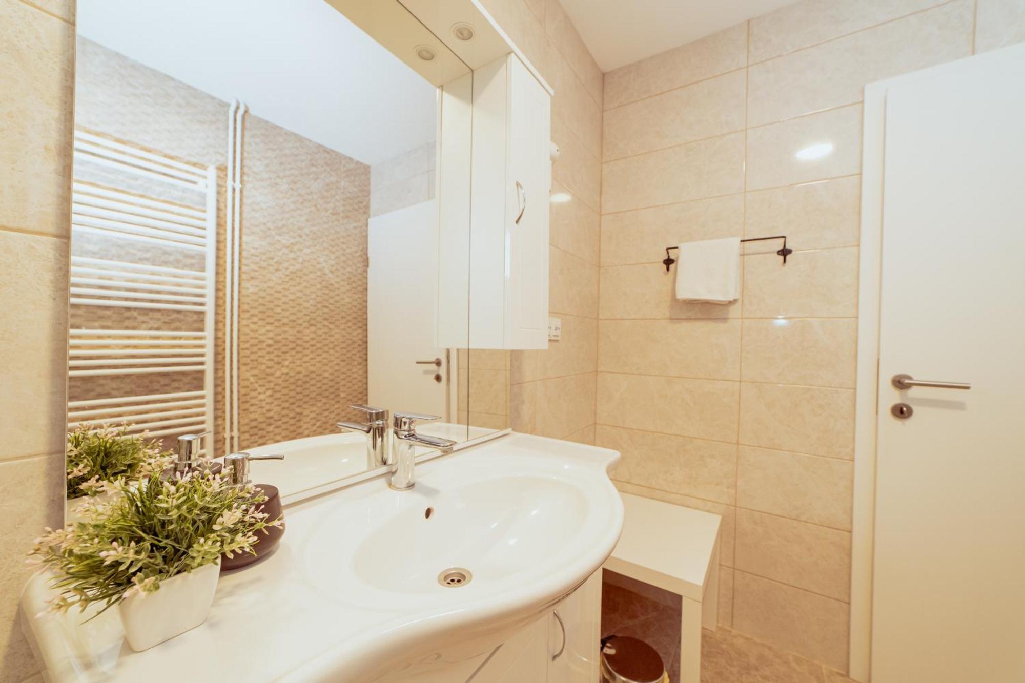 Hotel Jankovi Dvori Rakovica Camera foto